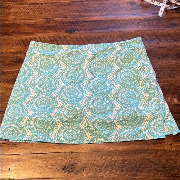 Tranquility by Colorado Clothing Green Patterned Mini Skort - Picture 7 of 7